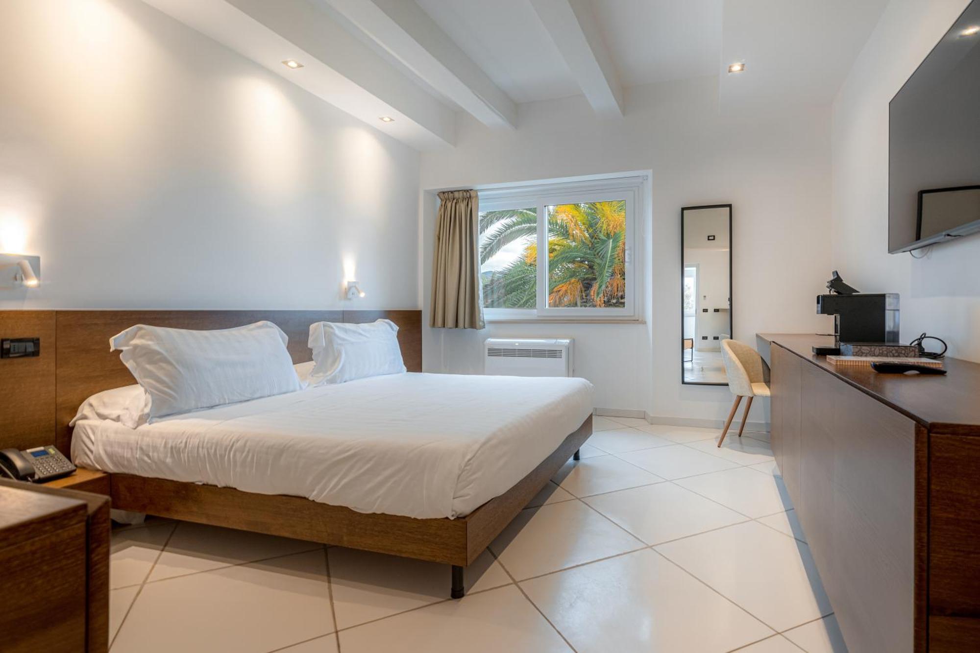 Casabianca Resort Fondi Szoba fotó